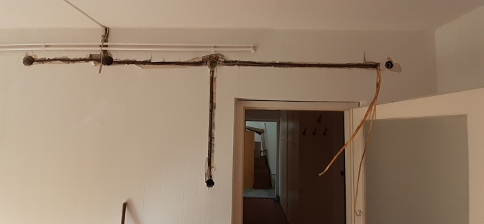 Kitisztított hornyok a Teleki Pál utcában.