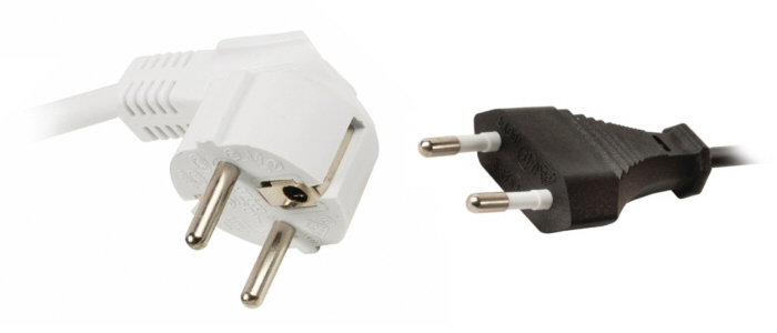 Földelt (fehér) és földeletlen (fekete) dugvilla. Utóbbit bátran használhatjuk a régi hálózattal is!