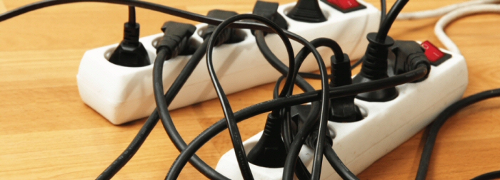 Ez az áramkör biztosan nem ennyi fogyasztóra lett tervezve.